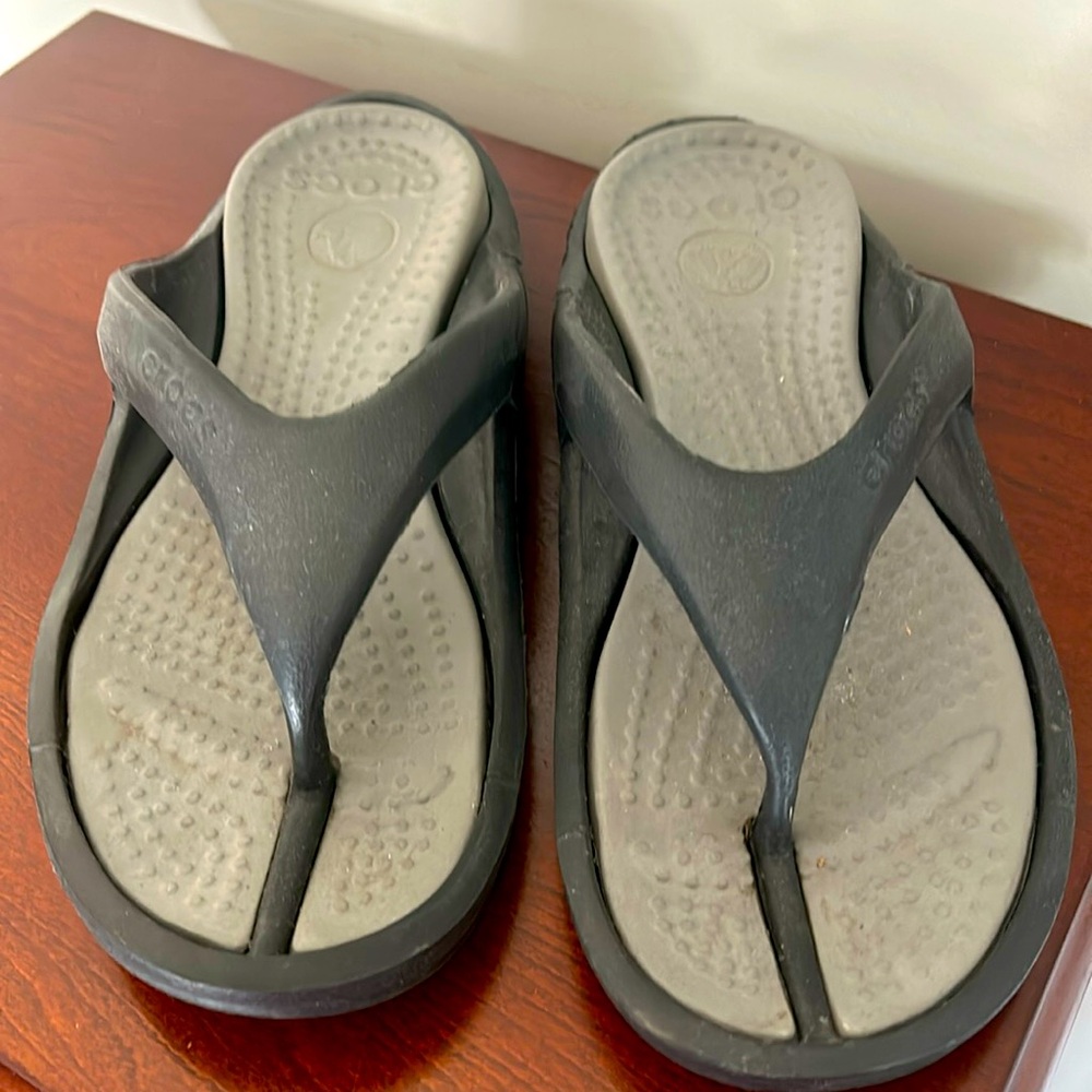 Unisex Crocs Sandals.